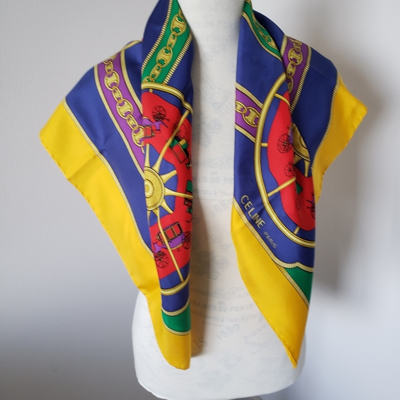 vintage CÉLINE silk scarf 34"X34" beautiful vibrant colors - Picture 6 of 9